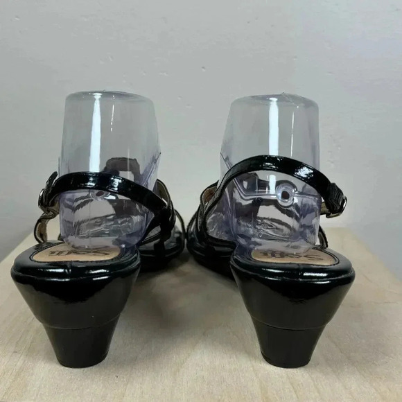 Sofft Patent Leather Black strap Sandals Gold Hardware Wedge 11N - Picture 5 of 10